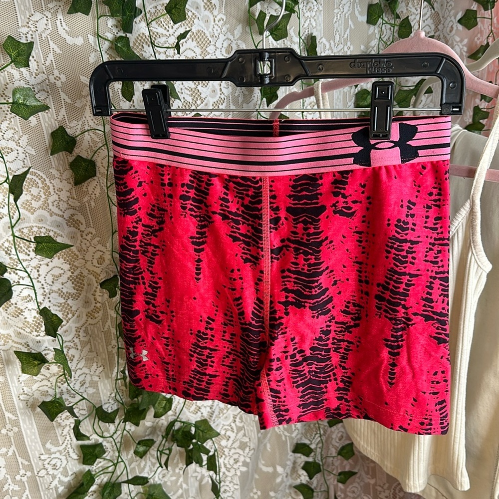 UNDER ARMOUR Women’s Pink and Black Spandex